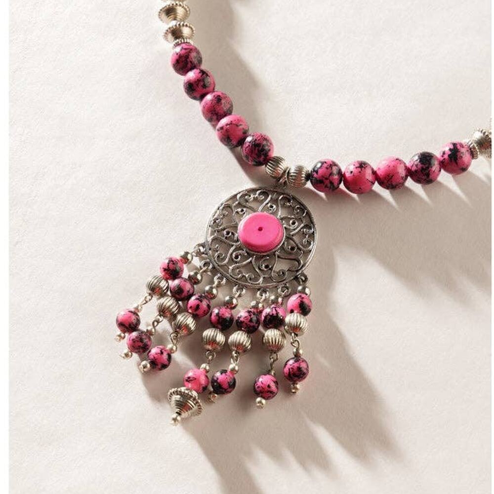 Luxi Concho Filigree Medallion Necklace – Pink